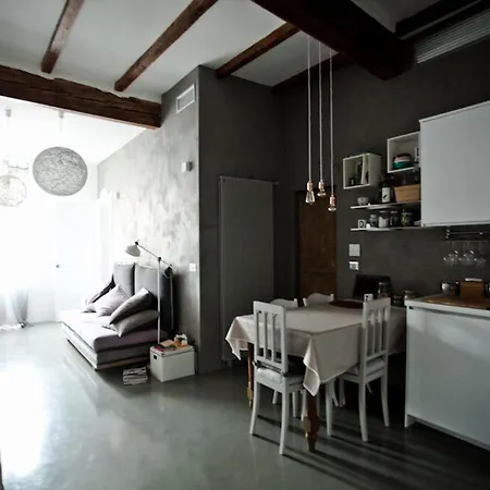 Borgo San Pietro * Bologne